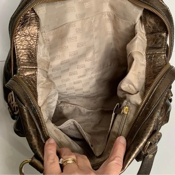 Michael Kors womens Snakeskin print Handbag Bronze Logo Gold Adorable! - Picture 2 of 15